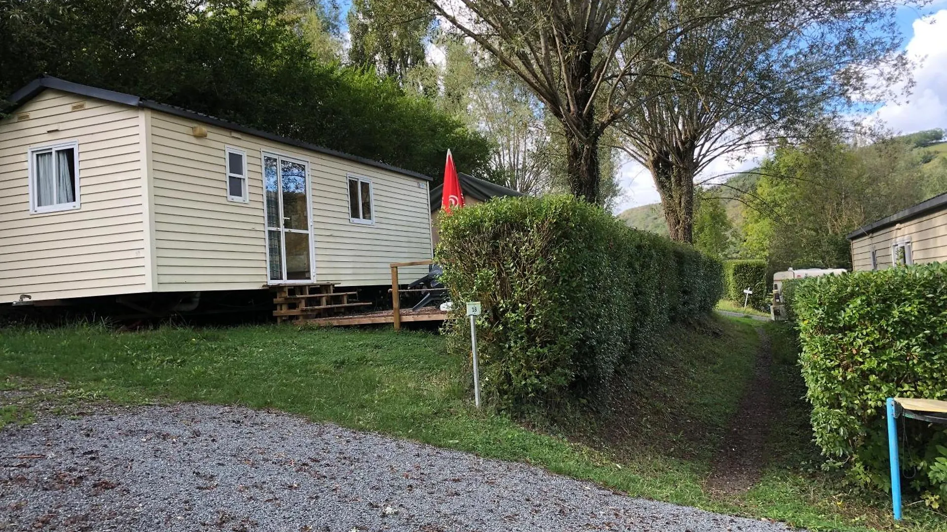 Saint-Gal-sur-Sioule Camping Du Pont De St Gal 2*,  צרפת